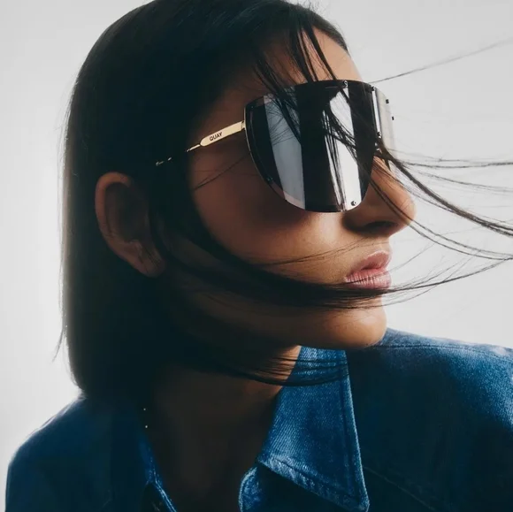 SOLD‼️NEW Quay On Set Sunglasses - Picture 3 of 6